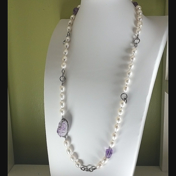 Semi precious gemstone pearl necklace